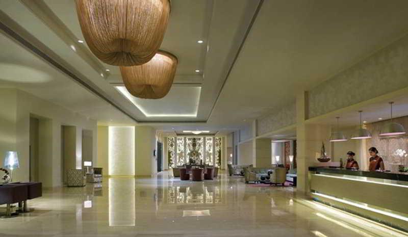 Отель Radisson Blu Bengaluru Outer Ring Road Экстерьер фото