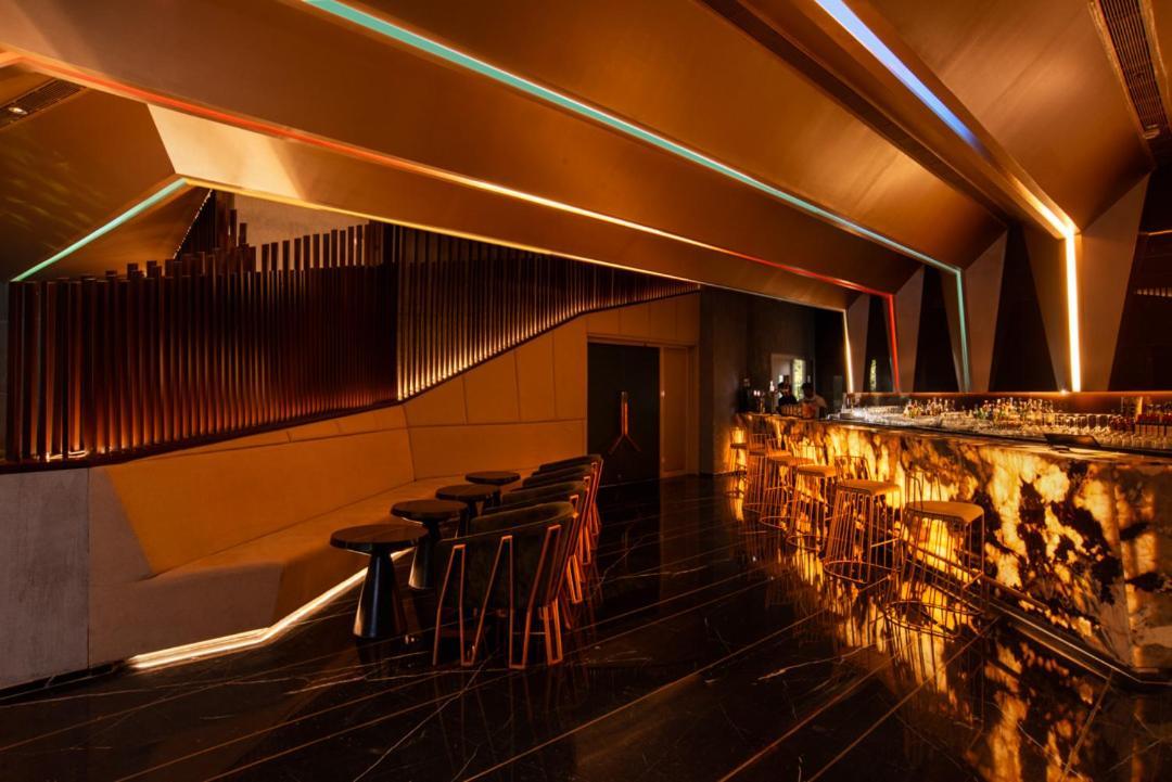 Отель Radisson Blu Bengaluru Outer Ring Road Экстерьер фото